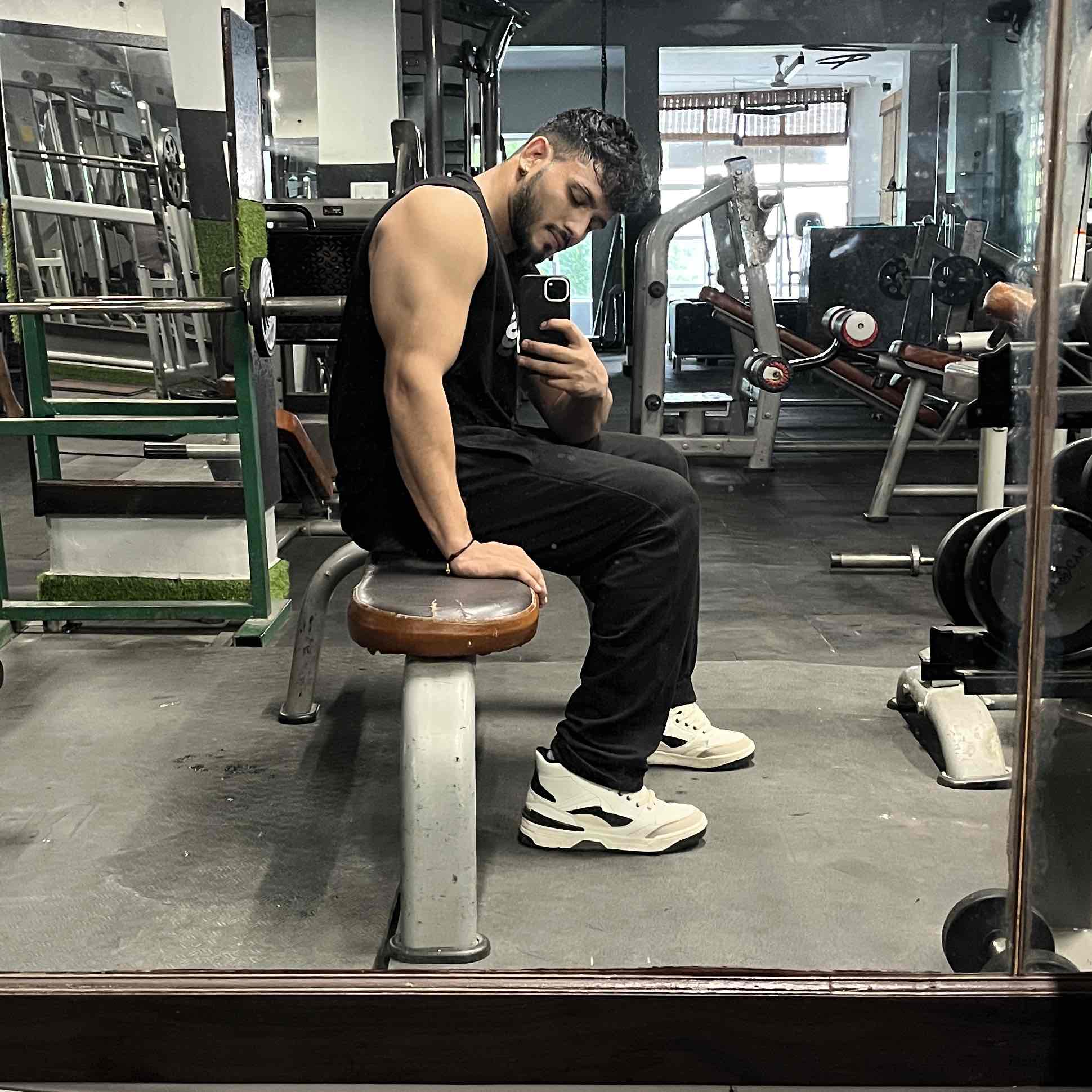 Deepak Chaudhary - (Body-Weight Conditioning, Functional / HIIT Training, Kickboxing / Martial Arts, Gut-Health Dietitian)