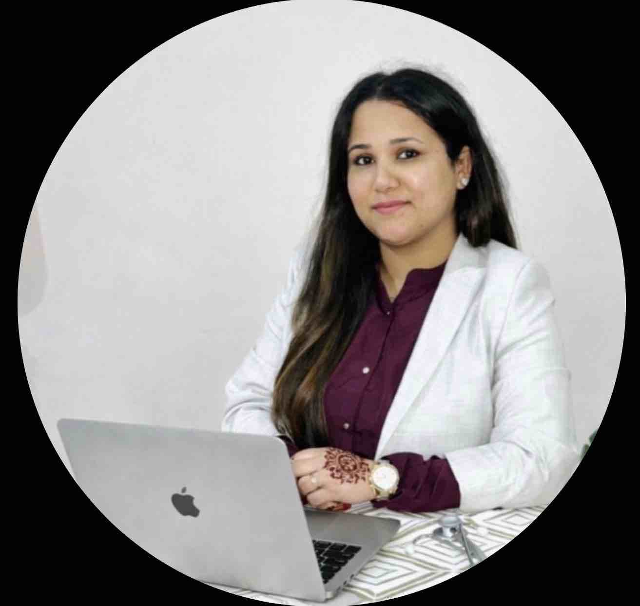 Kritika Mishra - (Weight-Loss Coach,PCOS Support (nutrition))
