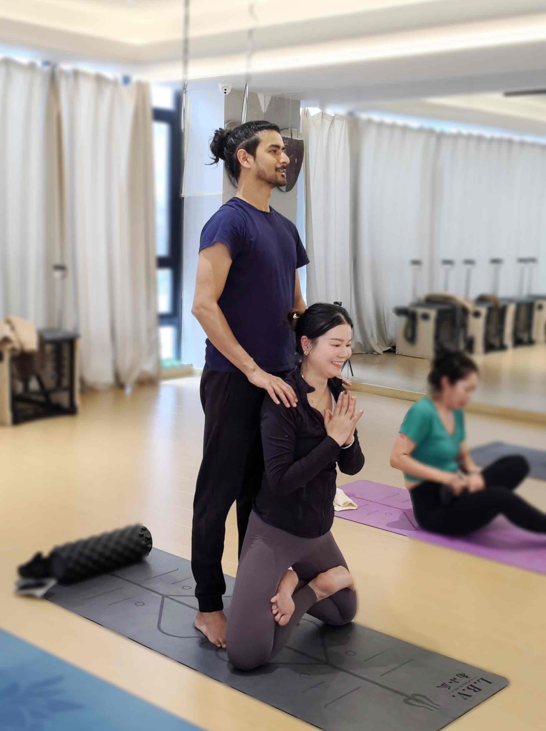 Expertise in Hatha Yoga, Meditation & Breathwork, Power Yoga / Vinyasa