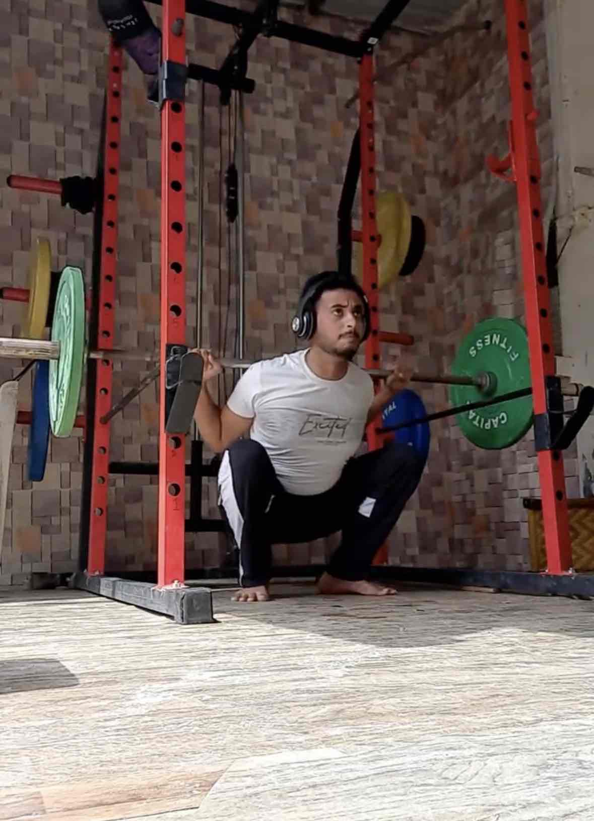 Expertise in Body-Weight Conditioning, Functional / HIIT Training, Sports & Fitness Nutrition, Weight-Loss Coach, Endurance Coach, Strength & Conditioning