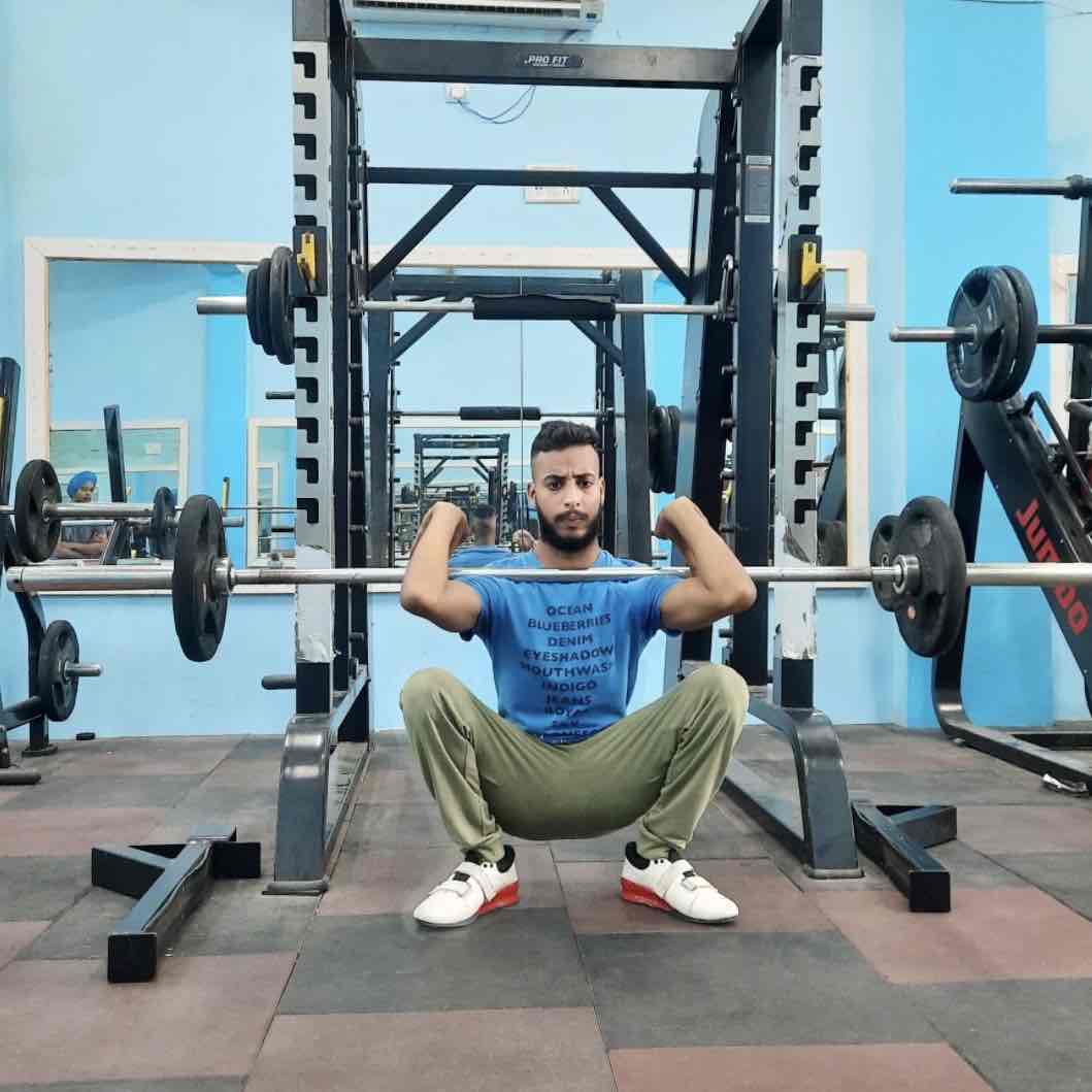 Expertise in Body-Weight Conditioning, Functional / HIIT Training, Sports & Fitness Nutrition, Weight-Loss Coach, Endurance Coach, Strength & Conditioning