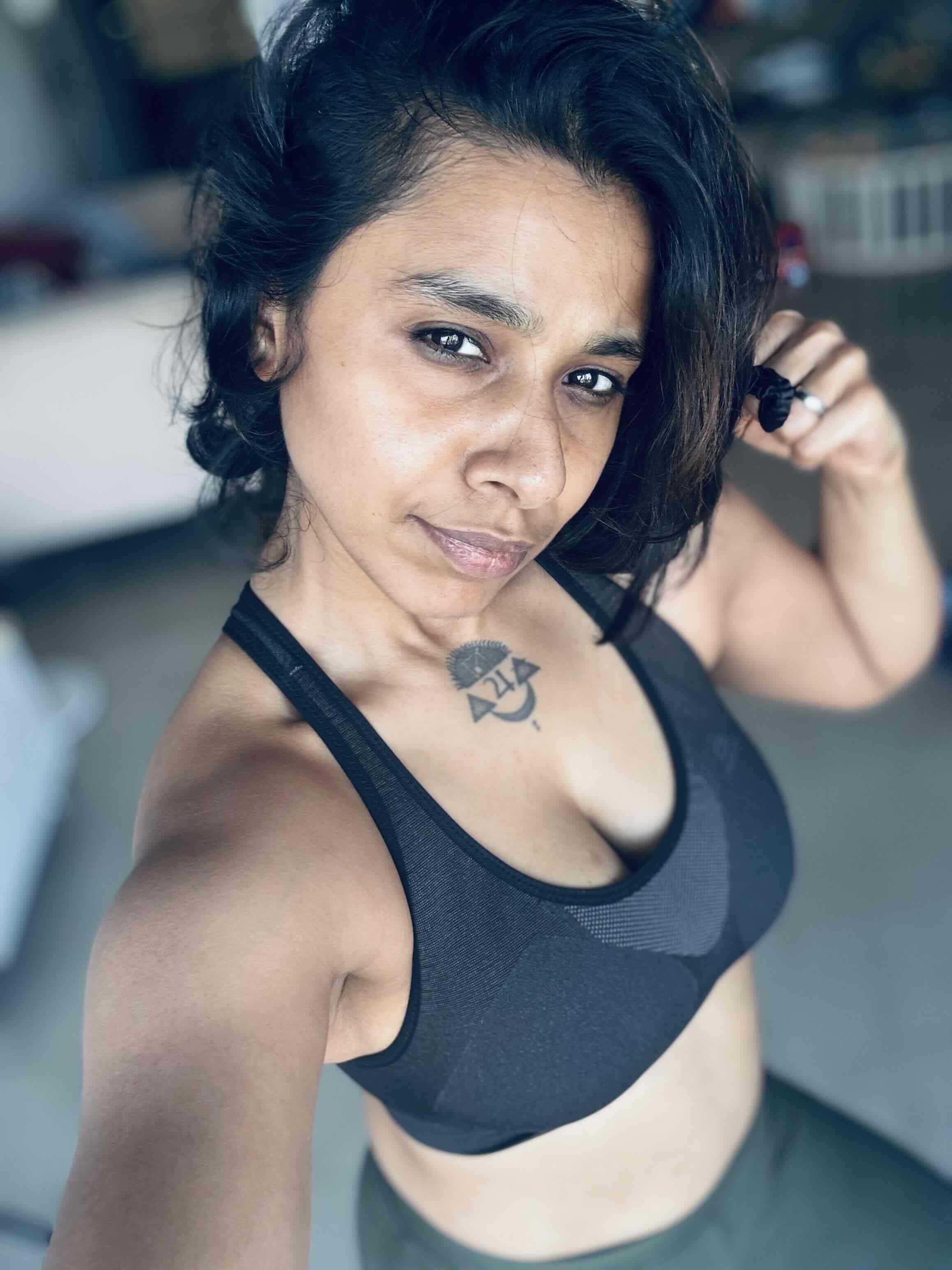 Expertise in Body-Weight Conditioning,Postnatal Recovery,Prenatal Fitness,Ayurvedic Lifestyle Coach,Hatha Yoga,Meditation & Breathwork,Power Yoga / Vinyasa,Prenatal Yoga