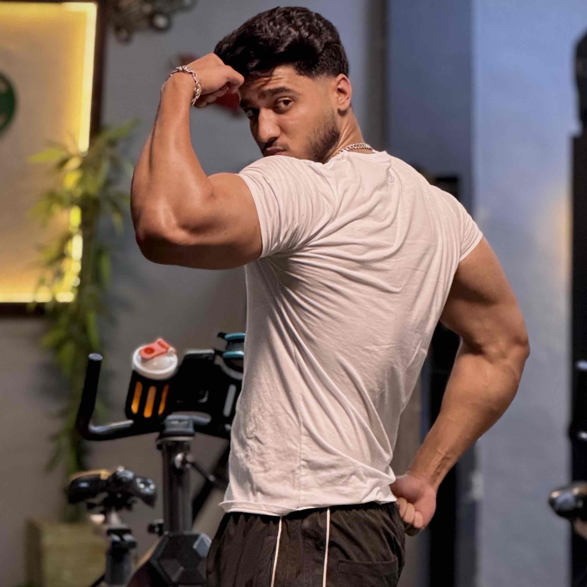 Expertise in Body-Weight Conditioning,Functional / HIIT Training,Gut-Health Dietitian,Weight-Loss Coach