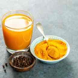 Warm water with Turmeric & Black pepper