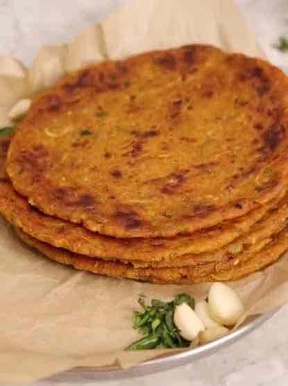 Lauki Masala Jowar Paratha