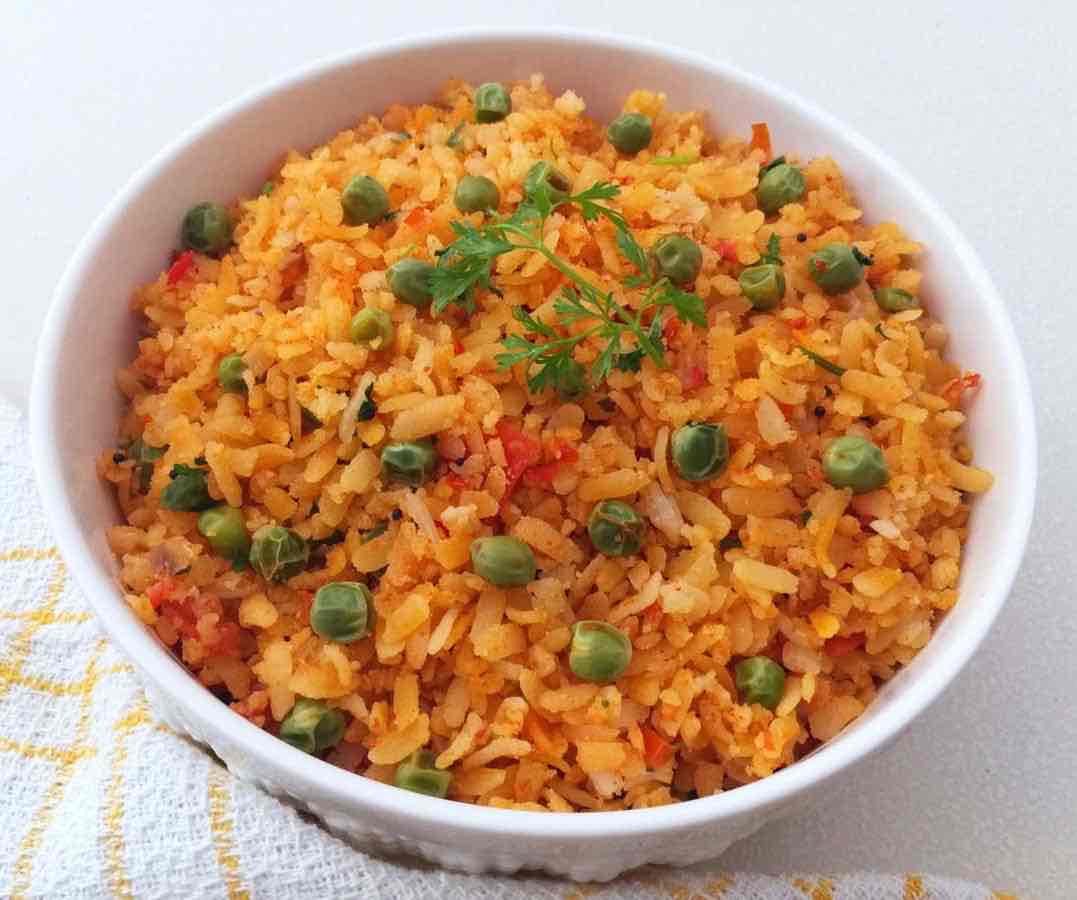 Tomato Poha With Peas Recipe