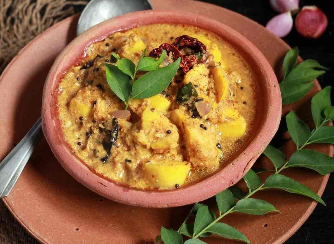 Kerala Style Taroo Root Curry Recipe (Colacasia)
