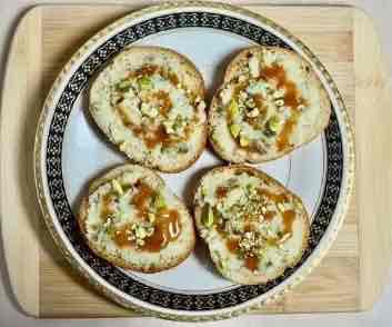 ROYAL KHOYA PISTACHIO TREAT