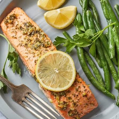 Salmon al.Ajilla/Salmon with Garlic