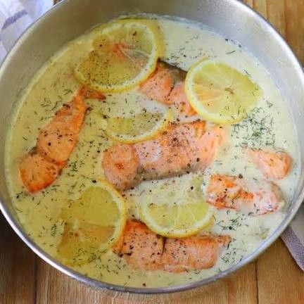 Salmon en Salsa de Limon/Salmon in Lemon Sauce
