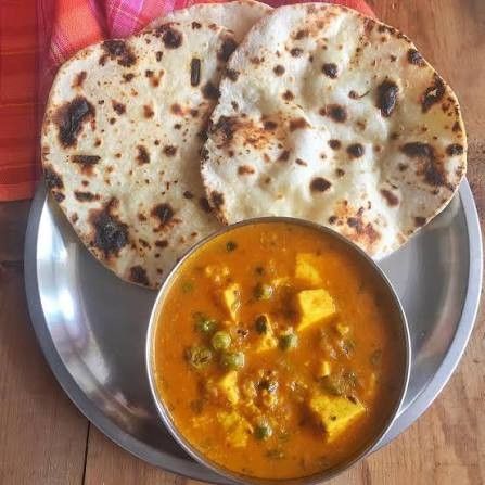 Roti with Matar Paneer