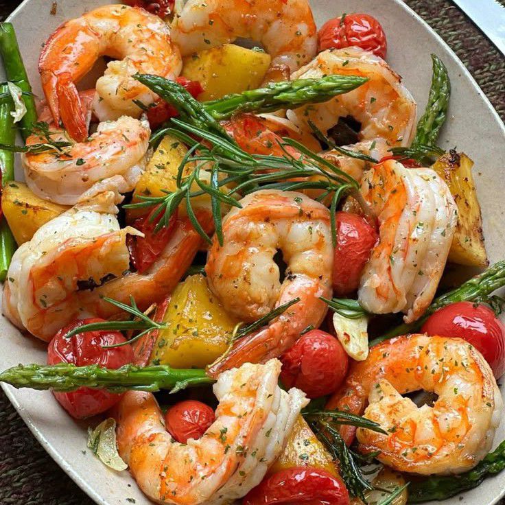 Shrimps salad