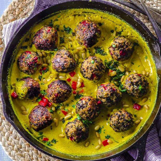 Spinach meat bals