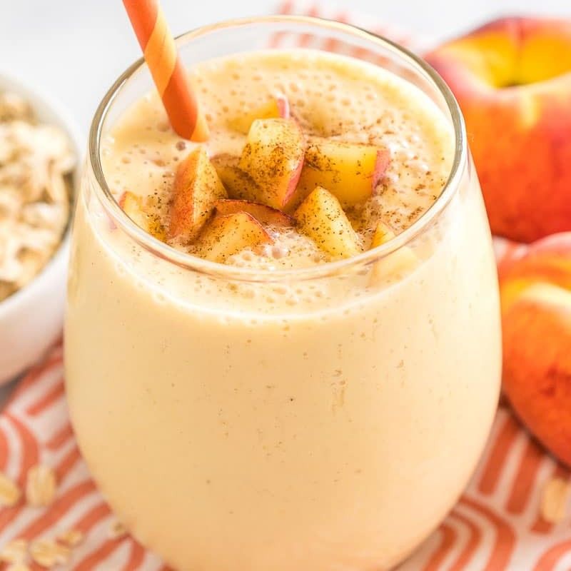 Peaches and oats smoothie