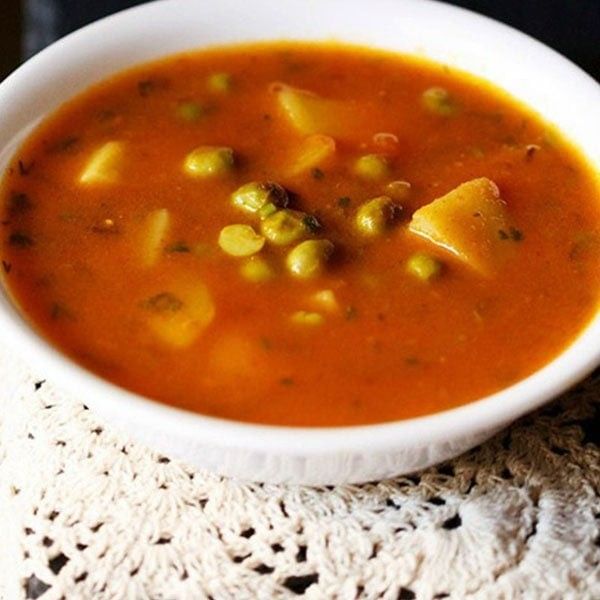 Aloo matar shorba