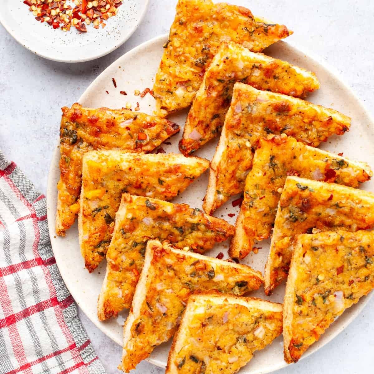 Chili cheese toast