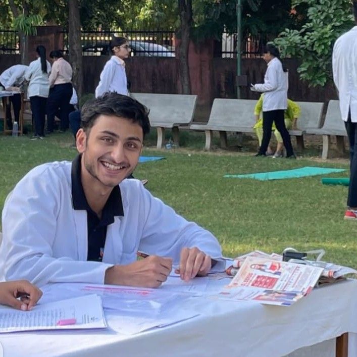 Mayank Gupta - (Yoga, Functional Training, Fitness Nutritionist, Weight Management Professional)